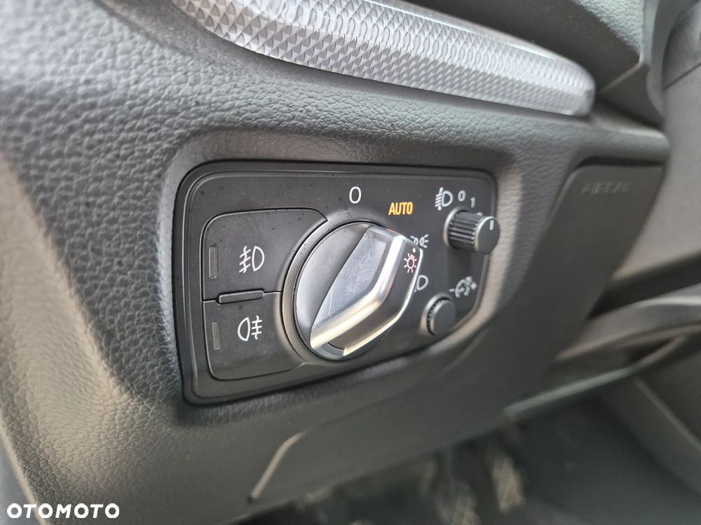 Audi A3 Sportback 2.0 TDI Ambiente - 10