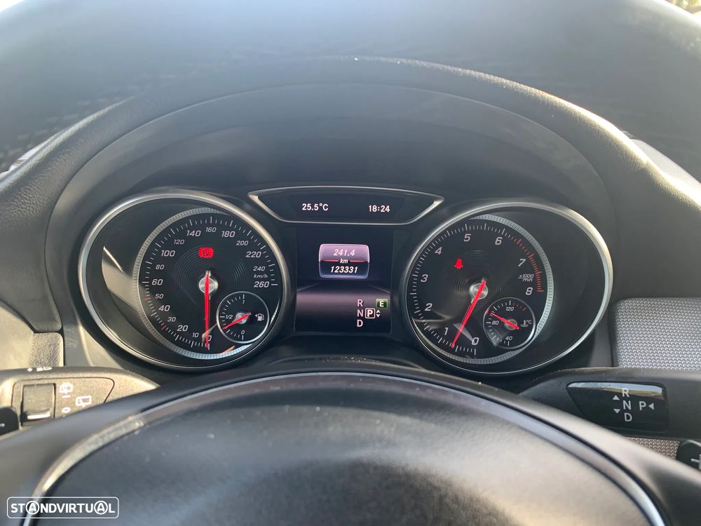 Mercedes-Benz CLA 180 - 17