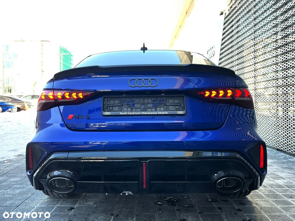 Audi RS3 Limousine - 11