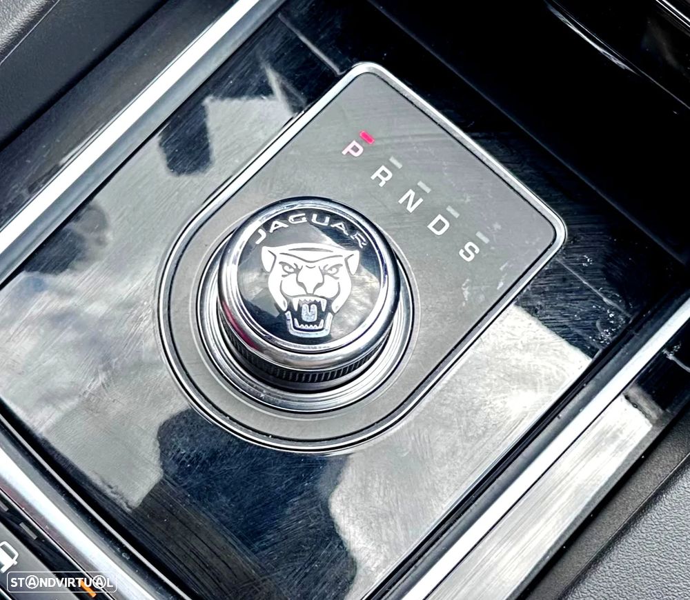 Jaguar F-Pace 2.0 i4D Prestige AWD Aut. - 3