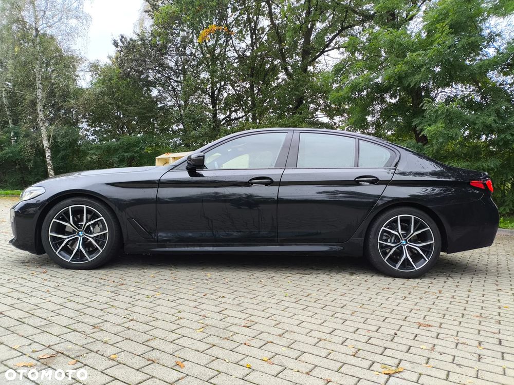 BMW Seria 5 2021 photo 3