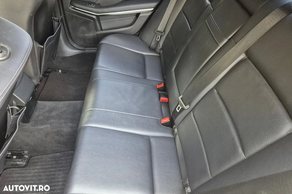 Mercedes-Benz E 200 CDI - 12