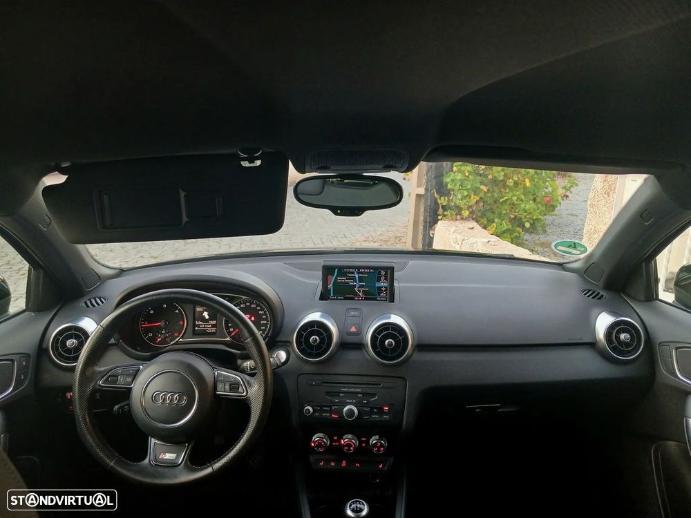 Audi A1 Sportback 1.6 TDI S-line - 32