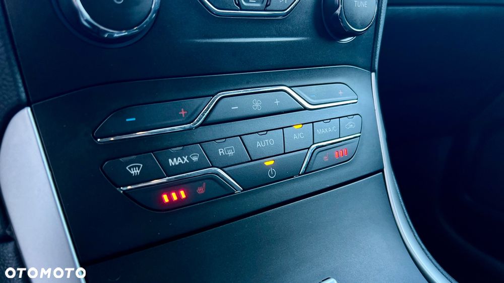 Ford S-Max 2.0 EcoBlue Titanium - 28