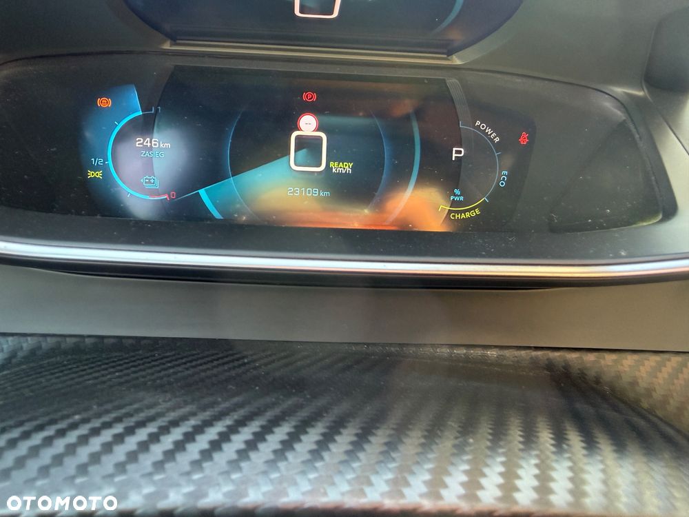 Peugeot 2008 GT+ - 24