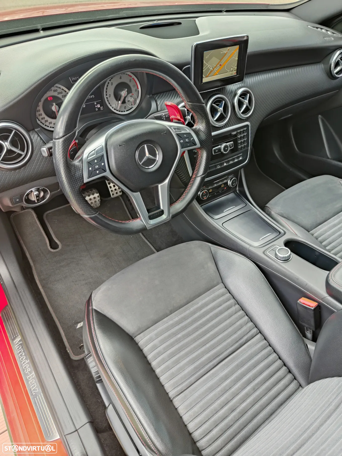 Mercedes-Benz A 220 CDi BE AMG Line Aut. - 24