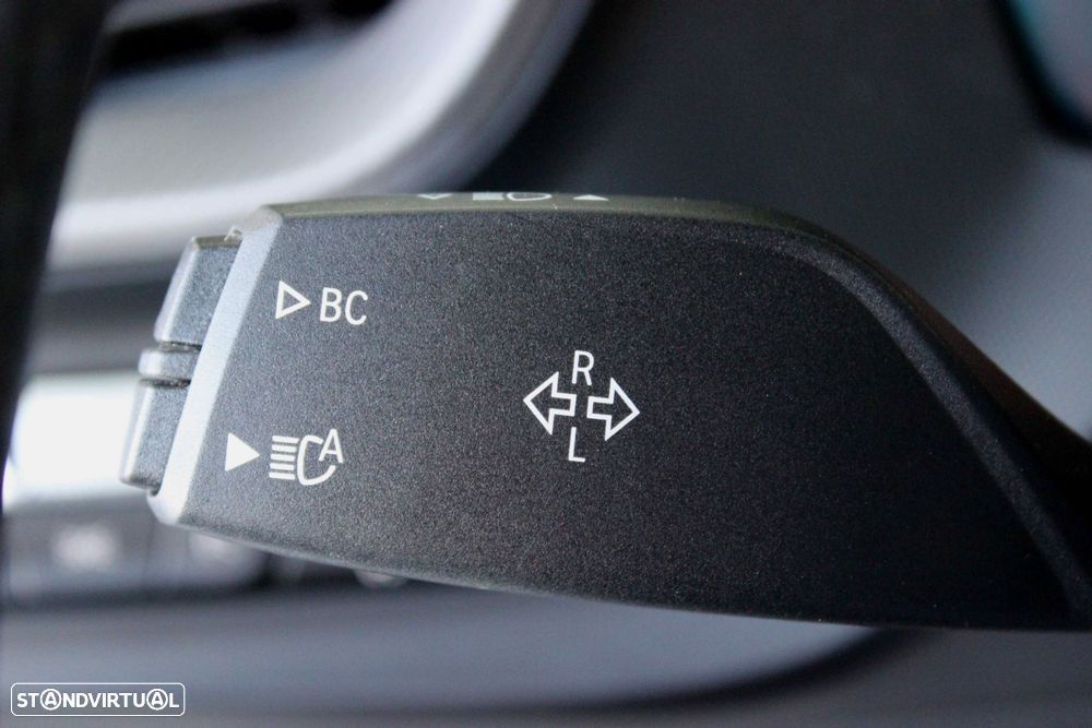 BMW 116 d Pack 50 anos M Auto - 29