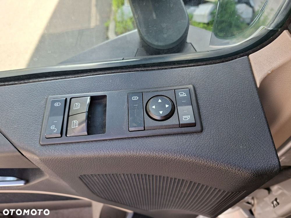 Versalift Actros 1845 - 11