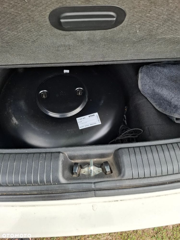 Hyundai ix20 1.6 Comfort - 8