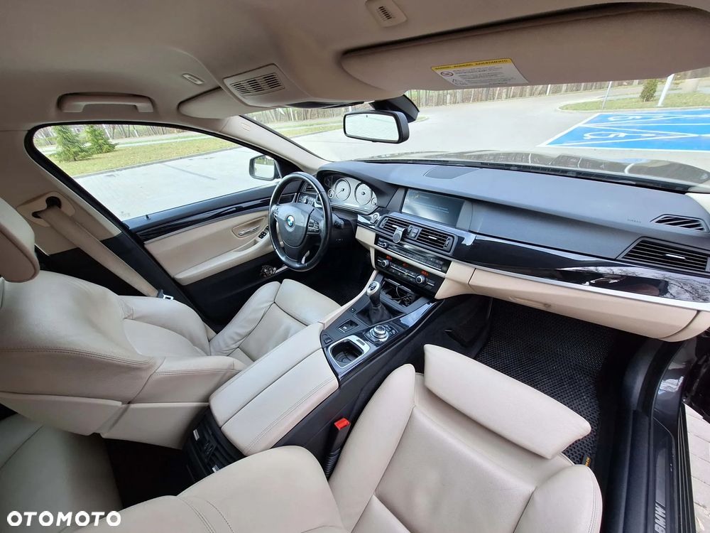 BMW Seria 5 520d Luxury Line - 10