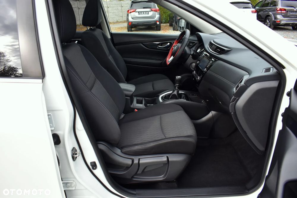 Nissan X-Trail 1.6 DIG-T Visia - 34