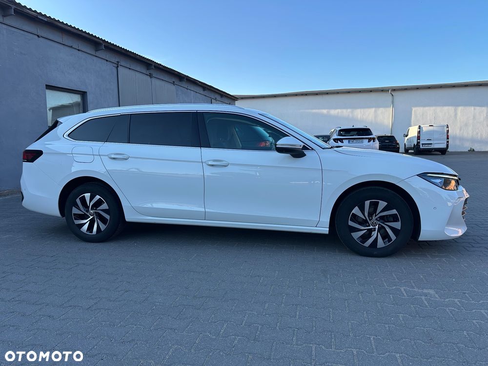 Volkswagen Passat - 8