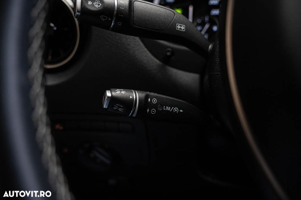 Mercedes-Benz Vito Compact 119 CDI 190CP RWD 9AT BASE - 23