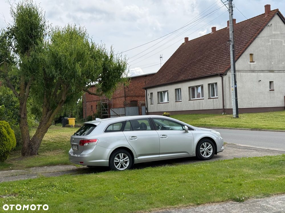 Toyota Avensis 1.8 Sol - 2