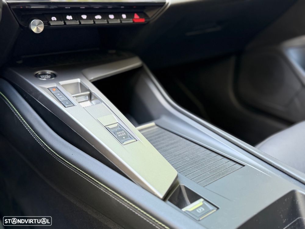 Peugeot 408 240 e-DSC7 GT Exclusive - 25