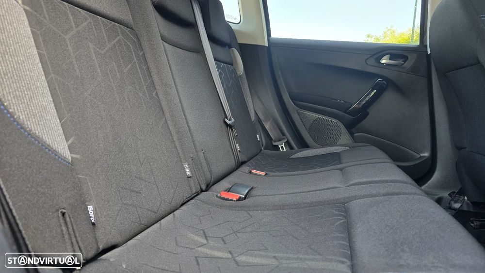 Peugeot 2008 1.5 BlueHDi Signature - 49