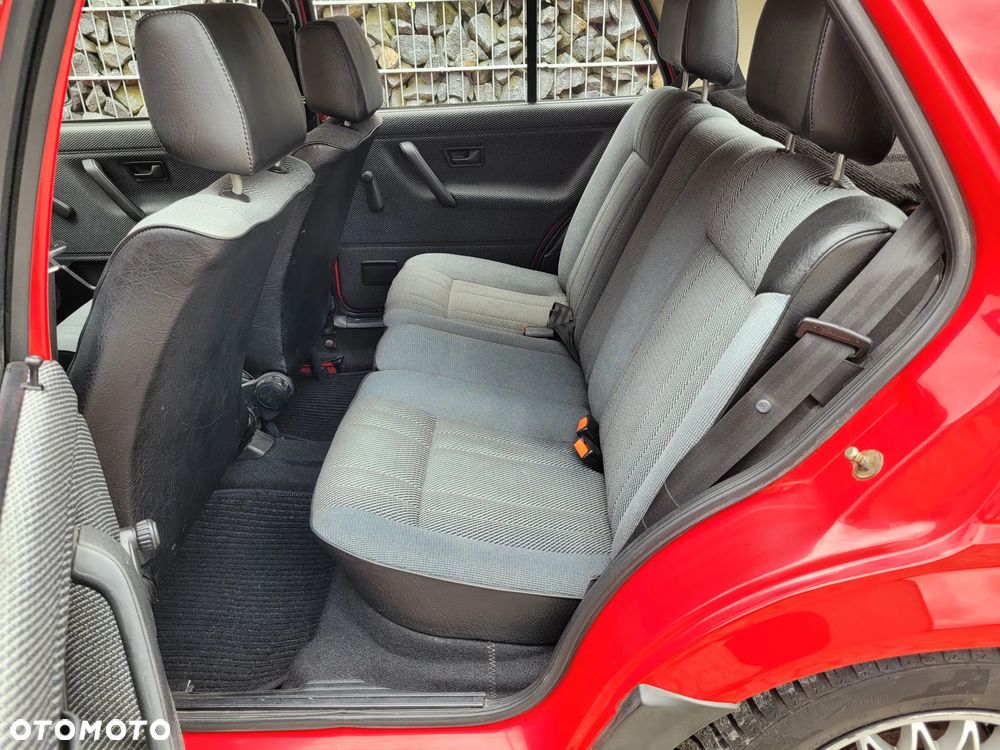 Volkswagen Golf - 11