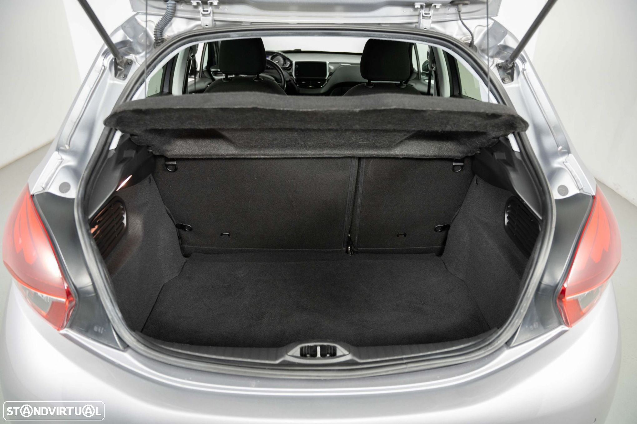 Peugeot 208 1.2 PureTech Allure - 12