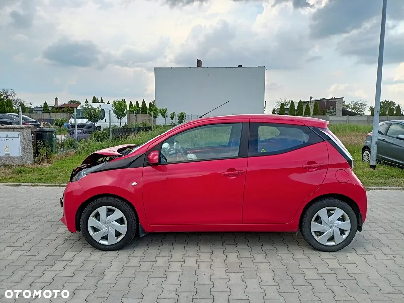 Toyota Aygo x-play - 6
