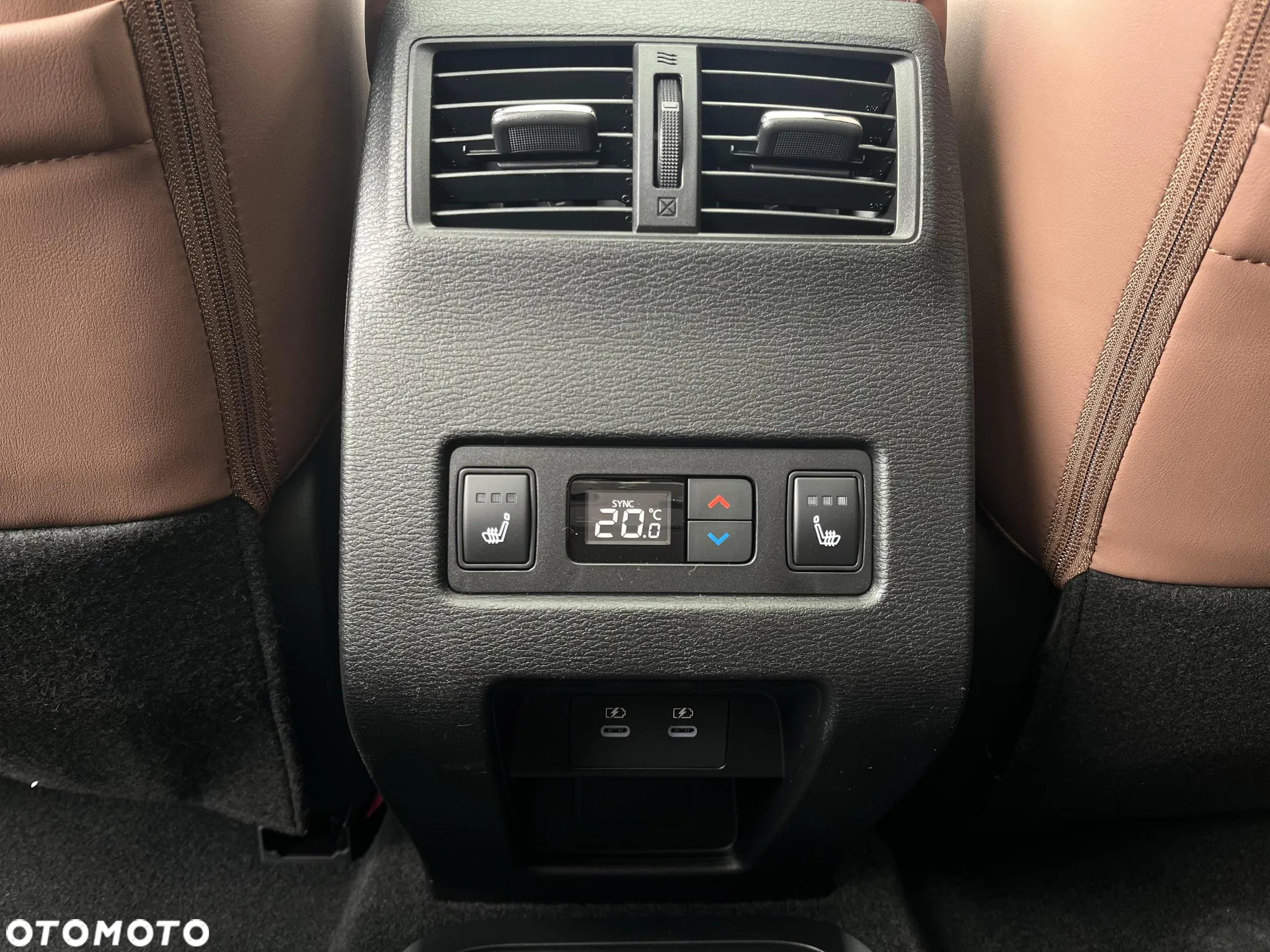 Mitsubishi Outlander PHEV Instyle Plus - 27