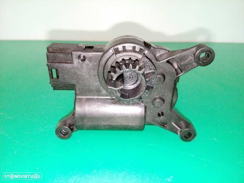 MOTOR DA ABERTURA DAS CONDUTAS DO CLIMATIZADOR SEAT LEON 2018 -5Q0907511K - 2