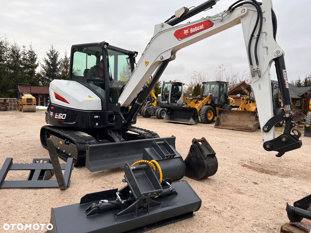 Bobcat Minikoparka BOBCAT E34 22r dodatk linie hydr e35 e 34 e35z cat 304 303,5 serwisowana 1 wł koparka gąsienicowa yanmar sanny Takeuchi Kubota 3,5tony - 15
