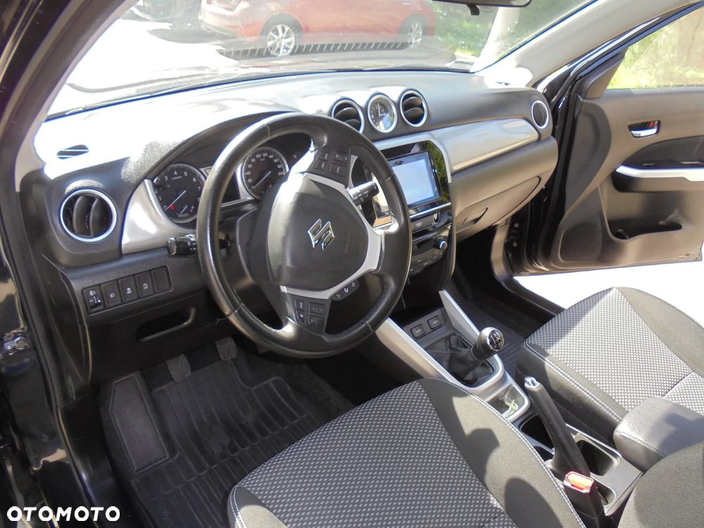 Suzuki Vitara 1.6 Comfort 2WD - 9