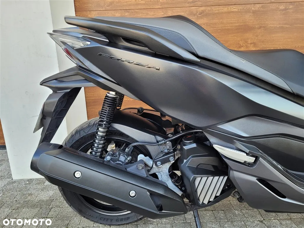 Honda NSS - 29