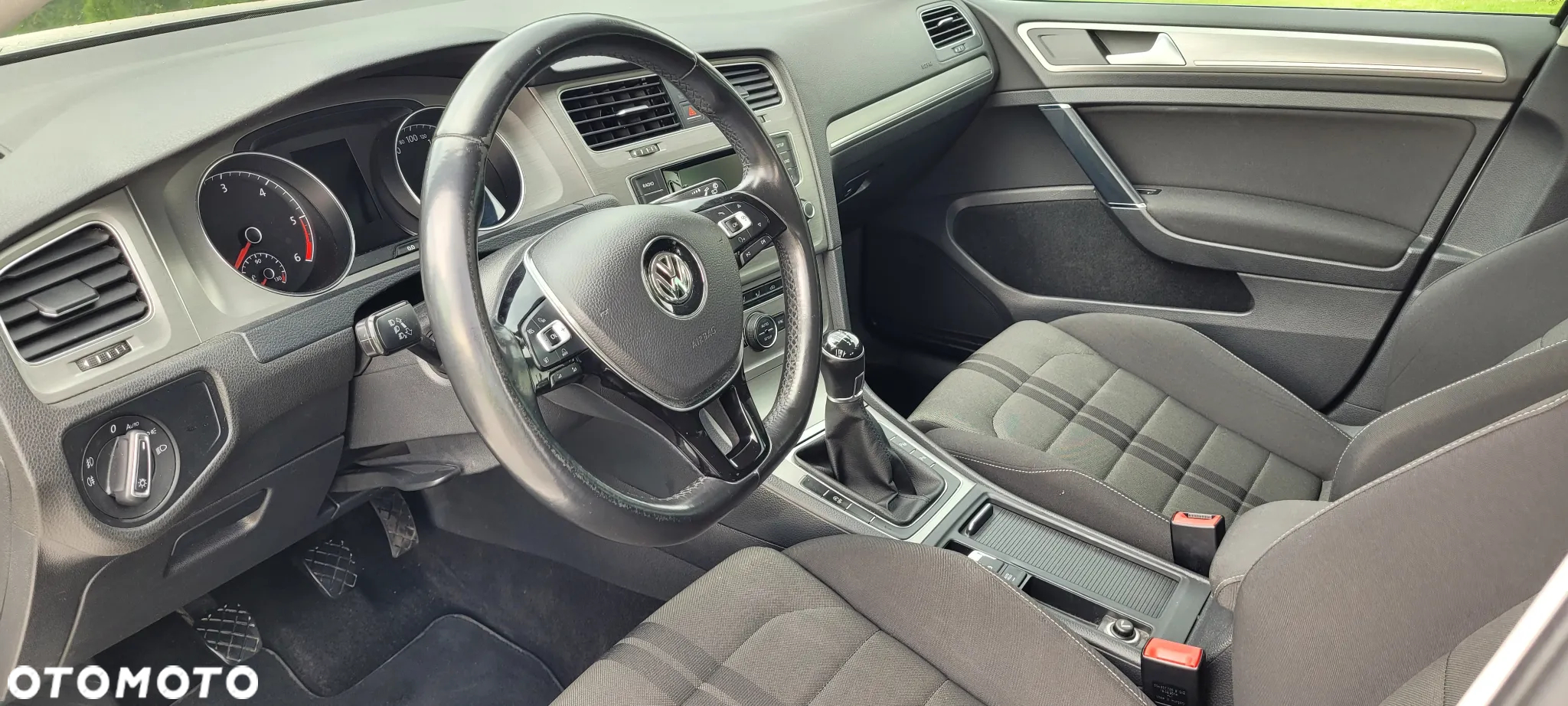 Volkswagen Golf VI 1.6 TDI Comfortline - 7