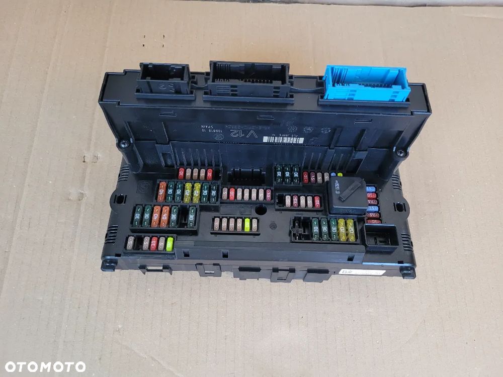 BMW F10 F11 F07 F01 F01  SKRZYNKA BEZPIECZNIKÓW BSI 9210861 - 1