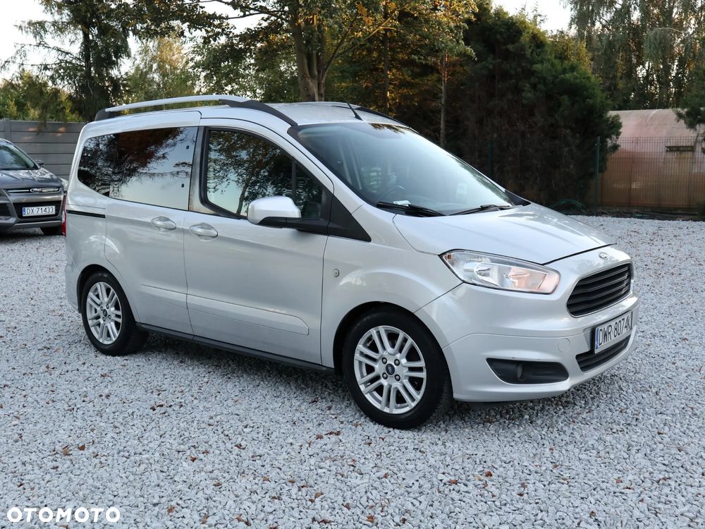 Ford Tourneo Courier 1.5 TDCi Titanium - 14
