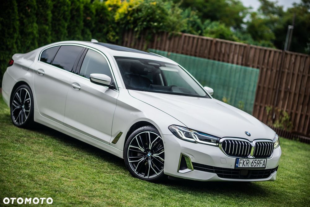 BMW Seria 5 520d xDrive Sport Line - 4
