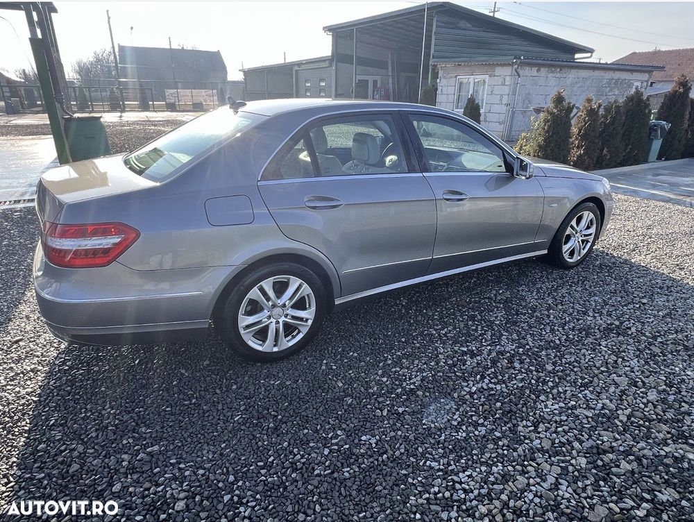 Mercedes-Benz E 200 CDI DPF BlueEFFICIENCY 7G-TRONIC Avantgarde - 4