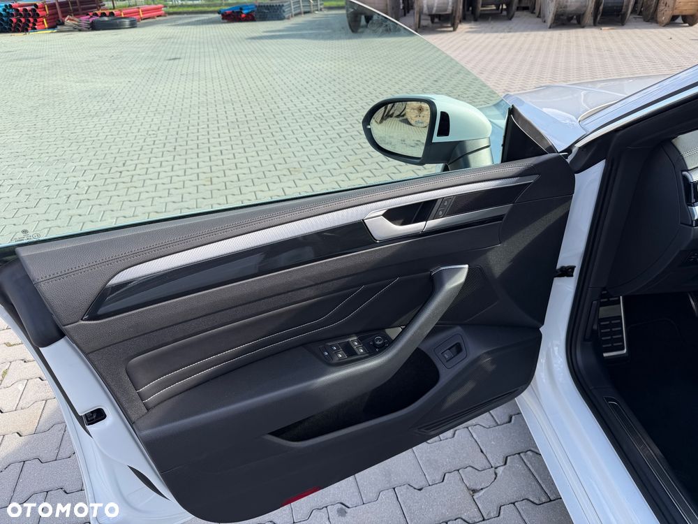 Volkswagen Arteon 2.0 TDI SCR 4Motion DSG R-Line - 17