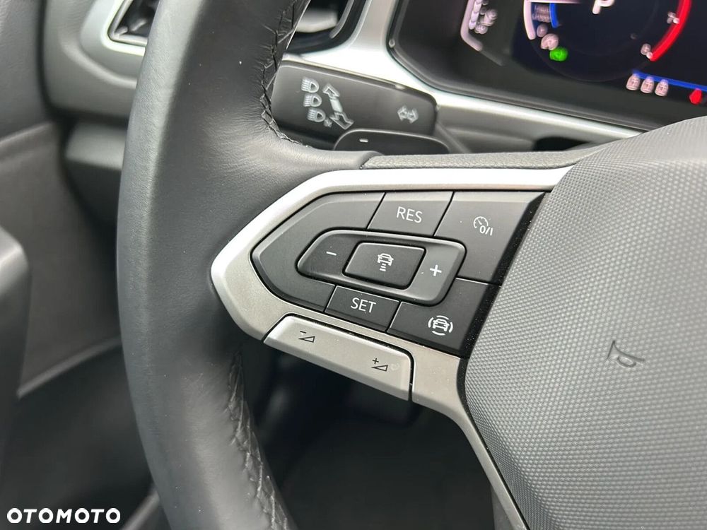 Volkswagen T-Roc 1.5 TSI Life Plus DSG - 23
