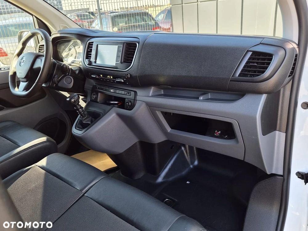 Opel Vivaro - 25