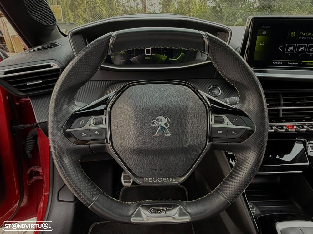 Peugeot 208 1.2 PureTech GT Line - 28