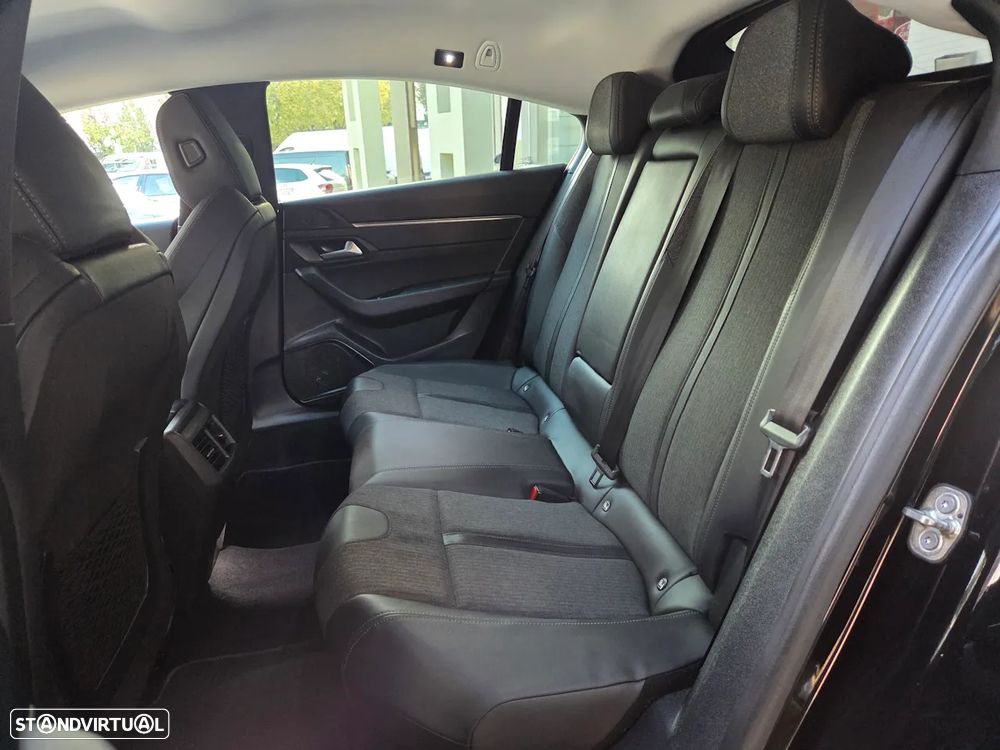 Peugeot 508 Hybrid 225 e-EAT8 Allure Pack - 13