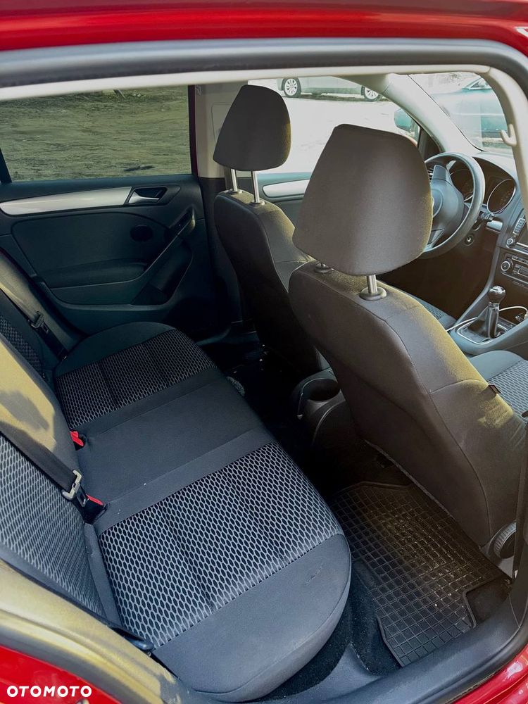 Volkswagen Golf - 32