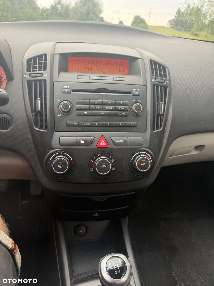 Kia Ceed 1.4 Comfort - 14