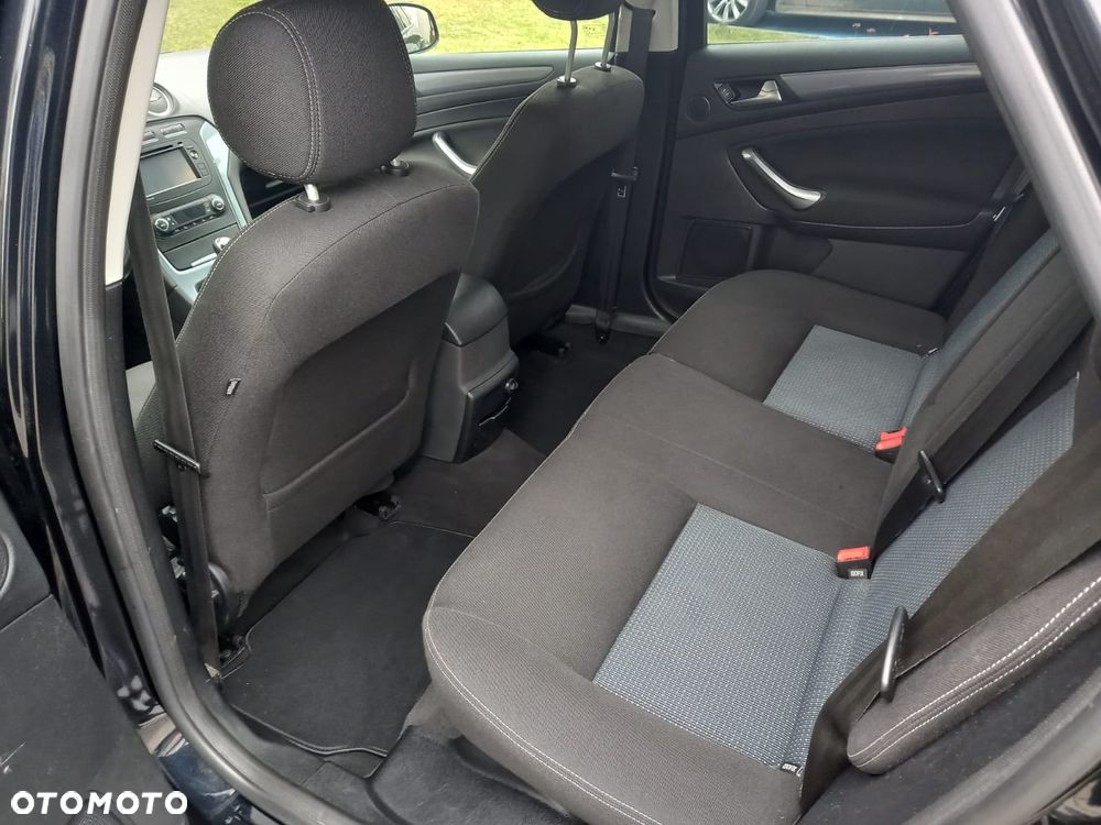 Ford Mondeo 2.0 TDCi Trend - 16