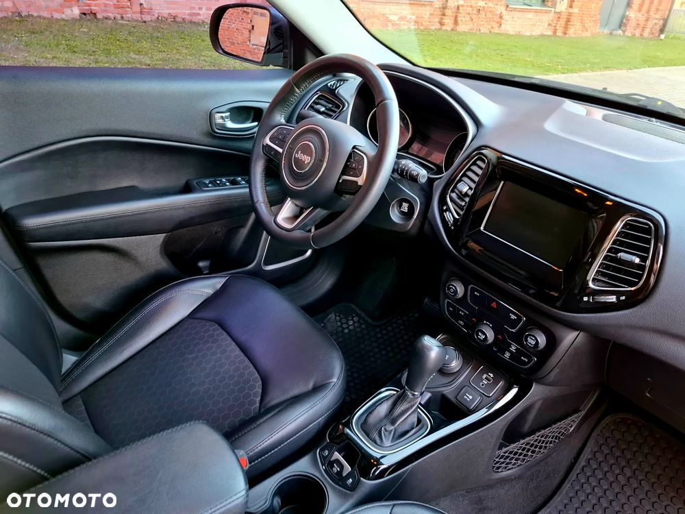 Jeep Compass - 19