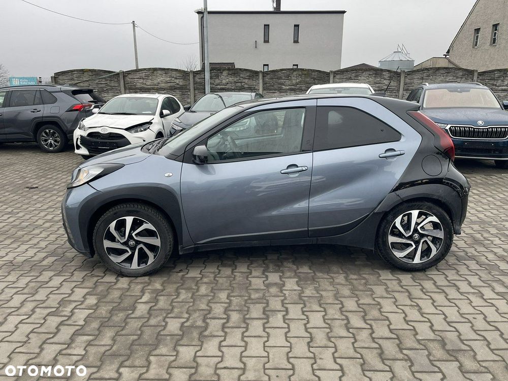 Toyota Aygo X 1.0 VVT-i Selection CVT - 3