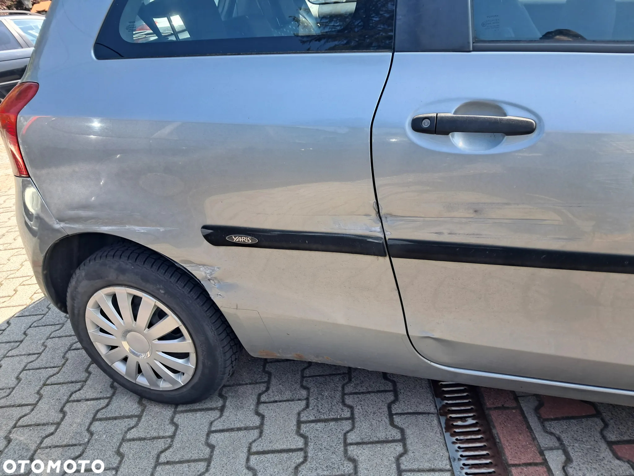 Toyota Yaris 1.0 Luna - 7