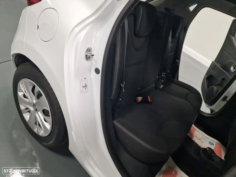 Renault Clio - 37
