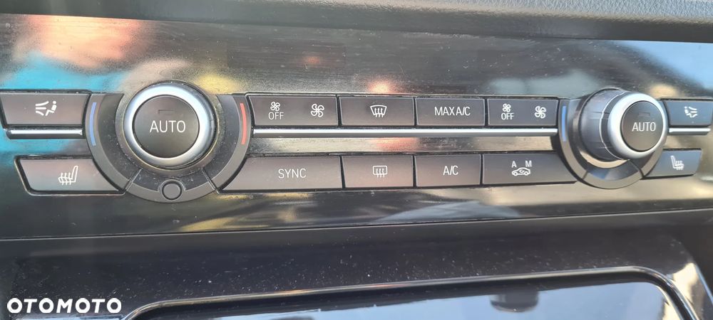 BMW Seria 5 520d xDrive Luxury Line - 10