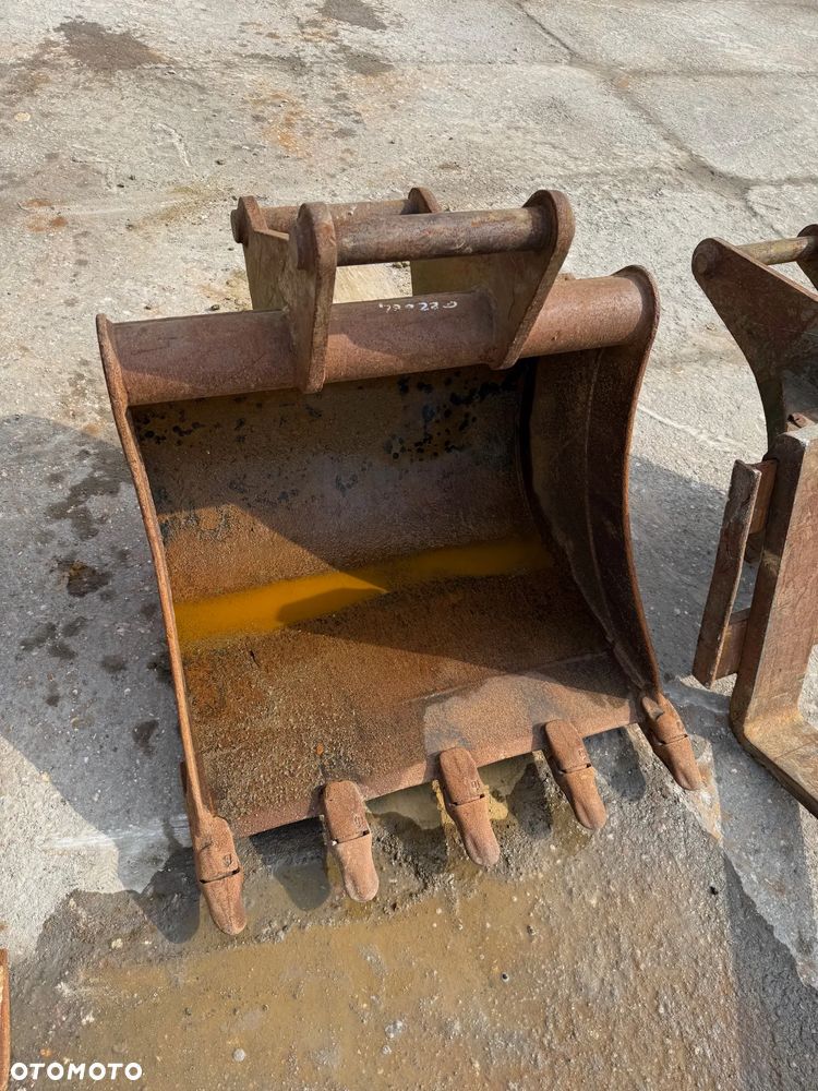 Mecalac 8MCR / Komplet Łyżek -Widły / 8 ton - 15