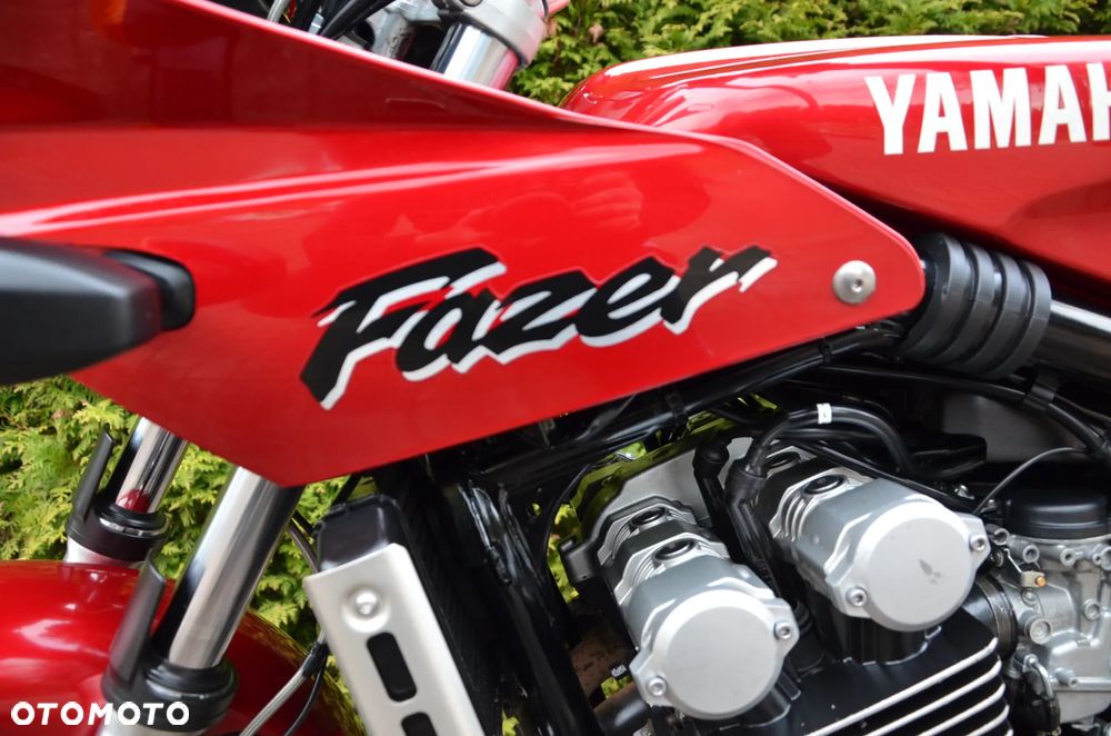 Yamaha FZS - 11