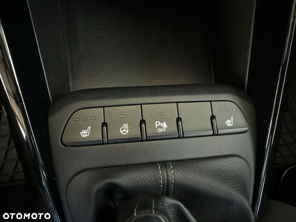 Kia Stonic 1.0 T-GDI Business Line - 19