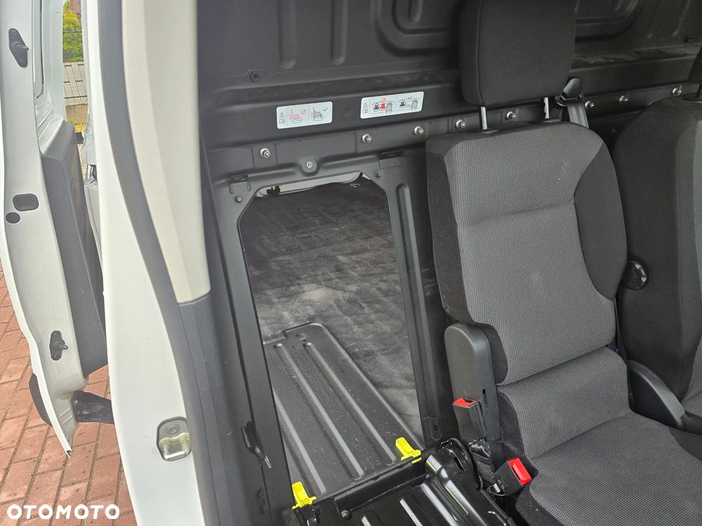 Toyota Proace City - 37